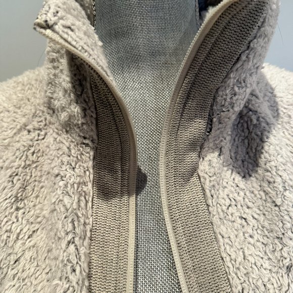 Zip up Sherpa Style Fuzzy Sweatshirt Jacket - Picture 5 of 12